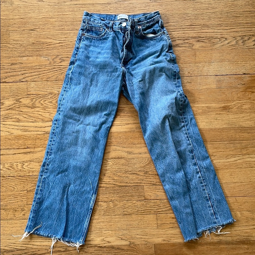 Zara Classic Straight Leg Blue Jeans size 4